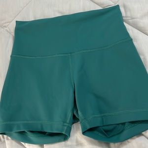 Lululemon Wunder Train Short 4” Teal Lagoon Size 6
